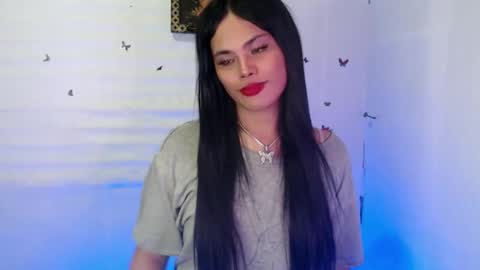 Snapshot of maddiejackson chatting on December 12, 2:22 pm Im ZY DONT FORGET TO FOLLOW ME - online show from December 12, 2:22 pm