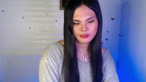 Snapshot of maddiejackson chatting on December 18, 3:22 pm Im ZY DONT FORGET TO FOLLOW ME - online show from December 18, 3:22 pm