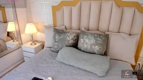    online show from November 7, 7:36 pm