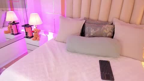    online show from February 6, 7:50 pm