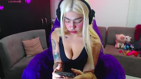 maddiie and clyde online show from March 17, 11:08 pm