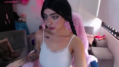 maddiie and clyde online show from April 12, 6:02 pm