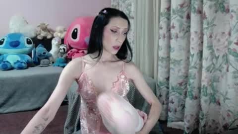 Snapshot of maddison_summer chatting on June 26, 10:47 pm Maddison Summer online show from June 26, 10:47 pm