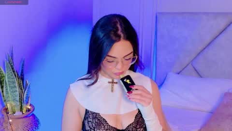 Maddison online show from April 16, 9:39 pm