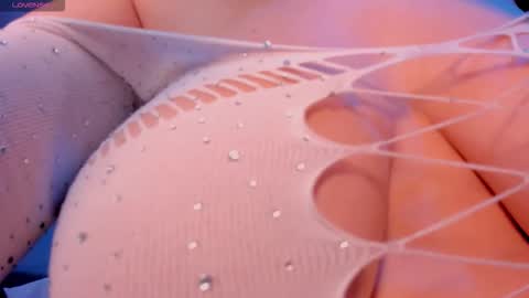 Snapshot of maddisonlowe chatting on November 6, 4:24 am Maddison online show from November 6, 4:24 am