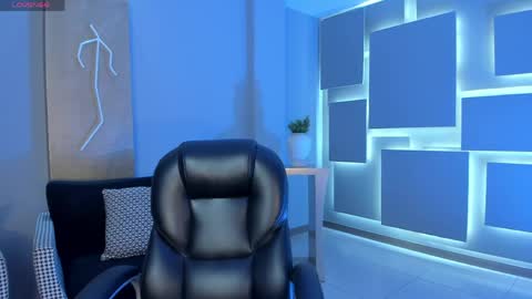 Maddison online show from April 20, 7:15 pm