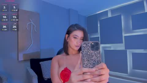 Maddison online show from April 24, 8:00 pm