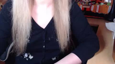 Snapshot of maddisonrae76 chatting on July 26, 6:37 pm MaddisonRae online show from July 26, 6:37 pm
