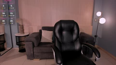 Maddison online show from March 28, 6:51 pm