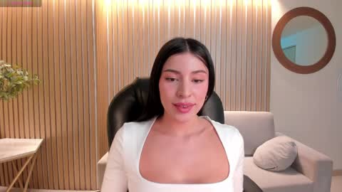 Maddison online show from April 5, 5:21 pm