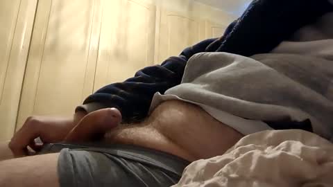 Snapshot of maddogg17 chatting on December 1, 12:21 pm maddogg17 online show from December 1, 12:21 pm