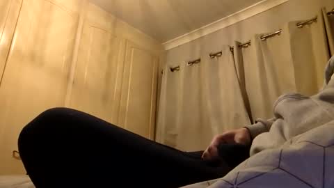 Snapshot of maddogg17 chatting on December 19, 9:22 pm maddogg17 online show from December 19, 9:22 pm