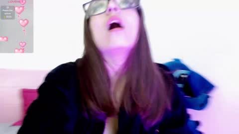 Snapshot of maddy_14 chatting on January 25, 3:41 pm Maddy UwU online show from January 25, 3:41 pm