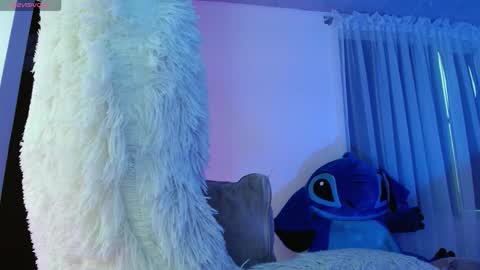 Snapshot of maddy_14 chatting on September 18, 9:06 pm Maddy UwU online show from September 18, 9:06 pm