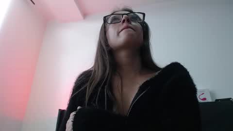 Snapshot of maddy_14 chatting on October 29, 9:16 pm Maddy UwU online show from October 29, 9:16 pm