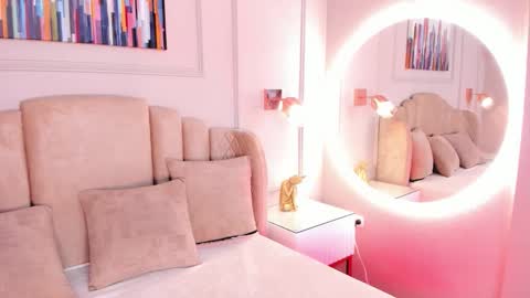 Maddy  online show from March 29, 7:14 pm