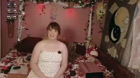 Snapshot of maddy_cat chatting on July 23, 1:53 pm Maddy Cat online show from July 23, 1:53 pm