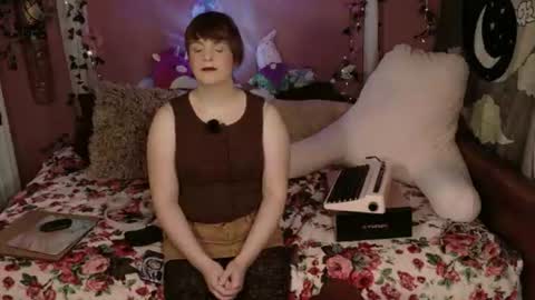 Snapshot of maddy_cat chatting on July 25, 5:21 pm Maddy Cat online show from July 25, 5:21 pm