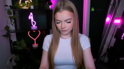 maddy moah online show from April 8, 11:32 am