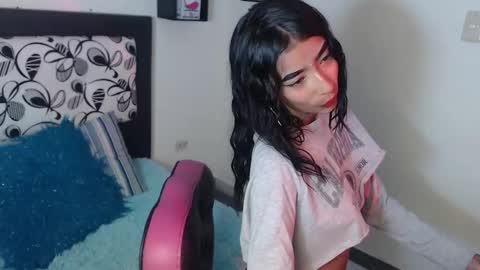 Snapshot of maddy_parker_ chatting on January 14, 9:35 am Maddy Parker online show from January 14, 9:35 am