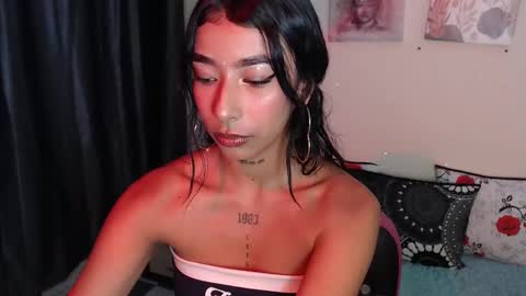 Snapshot of maddy_parker_ chatting on February 21, 6:18 am Maddy Parker online show from February 21, 6:18 am