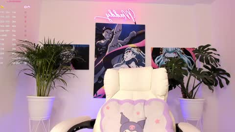 Snapshot of maddy_uwu chatting on December 23, 2:02 am maddy_uwu online show from December 23, 2:02 am