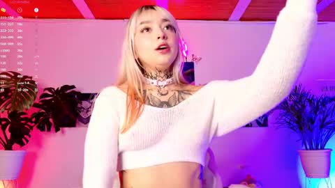 Snapshot of maddy_uwu chatting on February 25, 2:58 am maddy_uwu online show from February 25, 2:58 am