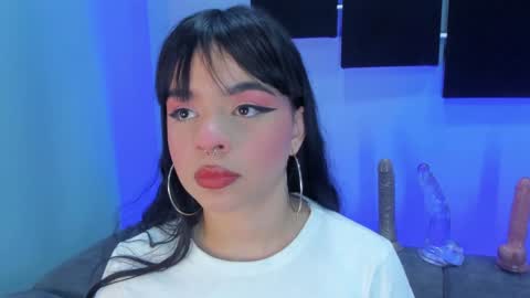 Snapshot of maddy_walker chatting on December 10, 3:52 am Maddy online show from December 10, 3:52 am