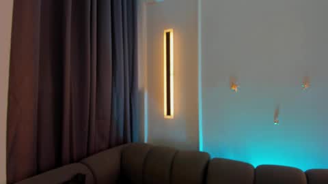 Snapshot of maddy_walker chatting on September 17, 7:37 pm Maddy online show from September 17, 7:37 pm