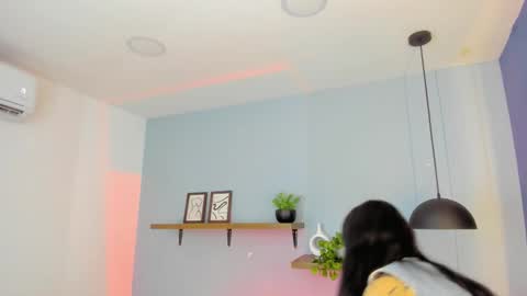 Maddy  online show from November 8, 11:43 am