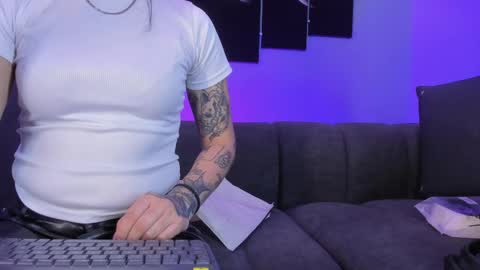 Maddy  online show from April 27, 12:03 pm