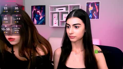 Snapshot of maddycats chatting on December 17, 10:32 am maddycats online show from December 17, 10:32 am