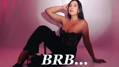 Snapshot of maddycrofft chatting on January 25, 2:14 pm Maddy Crofft online show from January 25, 2:14 pm