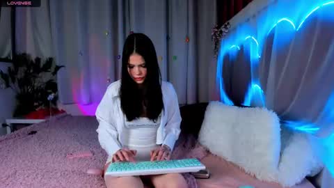 maddyfever online show from June 19, 5:12 am