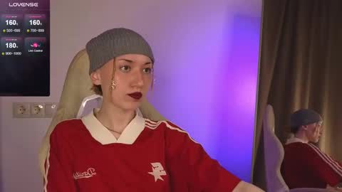 maddygarcia online show from December 8, 5:33 pm