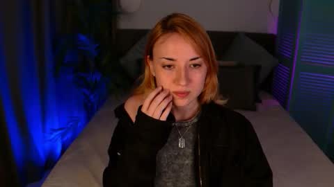 maddygarcia online show from October 12, 9:58 pm