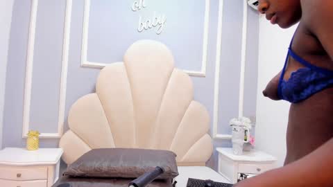 maddyjohnsonn online show from January 15, 11:43 am