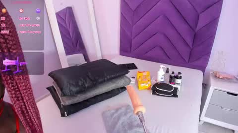 maddyjohnsonn online show from February 21, 4:18 am