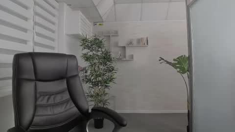 Maddy online show from March 29, 6:41 pm