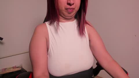 Madelaine  online show from December 18, 3:58 am