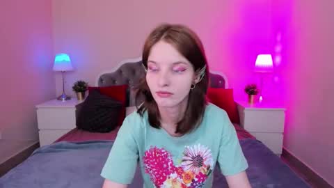 Snapshot of madelaines chatting on October 7, 9:28 am madelaines online show from October 7, 9:28 am