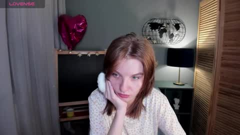 Snapshot of madelaines chatting on October 12, 10:25 am madelaines online show from October 12, 10:25 am