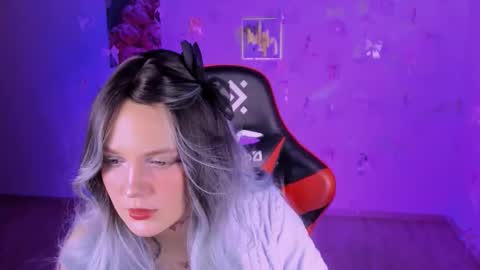 Madeline online show from November 25, 9:37 pm