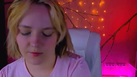 Madeline online show from February 22, 11:31 am