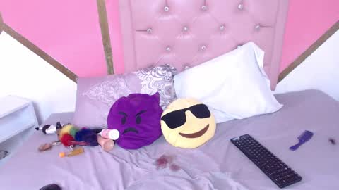 Madeline online show from February 5, 7:10 pm