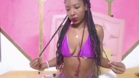 Madeline online show from November 21, 12:15 pm