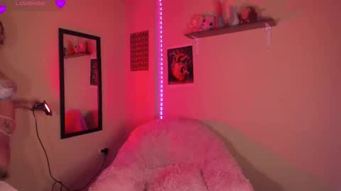 Madeline  online show from December 13, 3:16 am