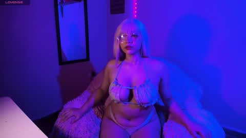 Madeline  online show from January 9, 5:34 am