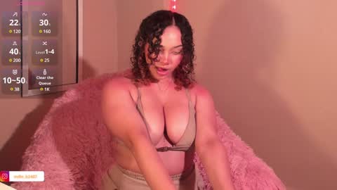 Madeline  online show from January 17, 11:18 pm