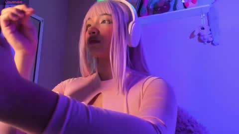 Madeline  online show from February 4, 1:45 am